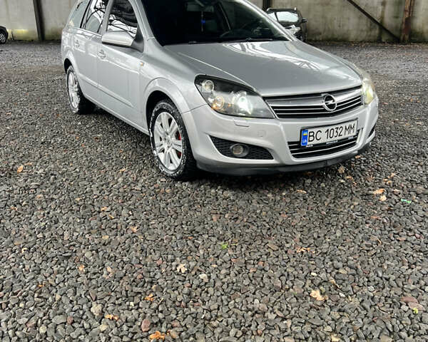 Серый Опель Астра, объемом двигателя 1.69 л и пробегом 314 тыс. км за 5700 $, фото 7 на Automoto.ua