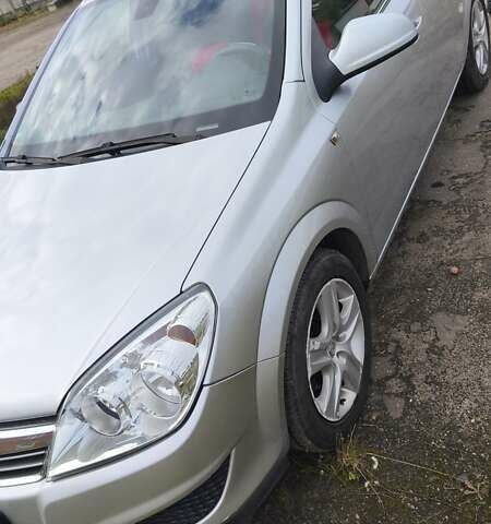 Серый Опель Астра, объемом двигателя 1.91 л и пробегом 270 тыс. км за 6900 $, фото 1 на Automoto.ua