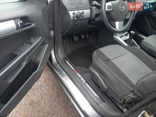 Серый Опель Астра, объемом двигателя 1.6 л и пробегом 263 тыс. км за 6600 $, фото 16 на Automoto.ua