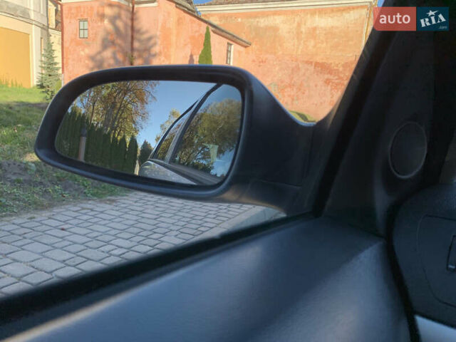 Опель Астра 2009 в Хмельницком на Automoto.ua Серый Опель Астра, объемом двигателя 1.91 л и пробегом 326 тыс. км за 5000 $, фото 49 на Automoto.ua