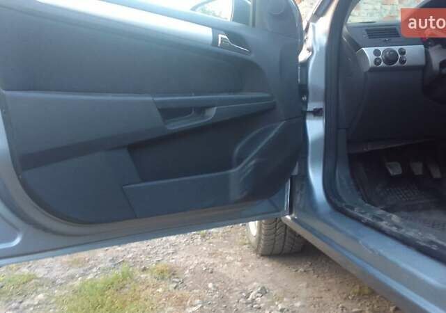 Опель Астра 2009 в Тернополе на Automoto.ua Серый Опель Астра, объемом двигателя 1.8 л и пробегом 208 тыс. км за 5500 $, фото 6 на Automoto.ua