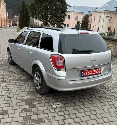 Серый Опель Астра, объемом двигателя 1.7 л и пробегом 267 тыс. км за 5300 $, фото 8 на Automoto.ua