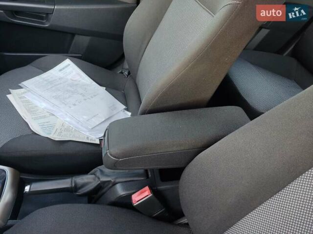 Серый Опель Астра, объемом двигателя 1.6 л и пробегом 240 тыс. км за 5550 $, фото 35 на Automoto.ua