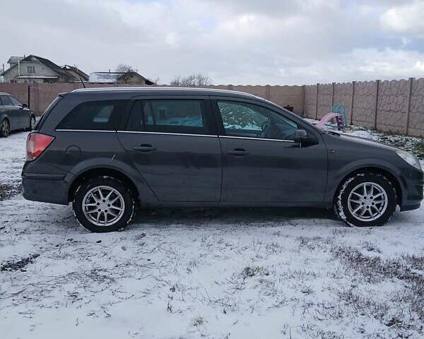 Серый Опель Астра, объемом двигателя 1.7 л и пробегом 279 тыс. км за 5250 $, фото 1 на Automoto.ua