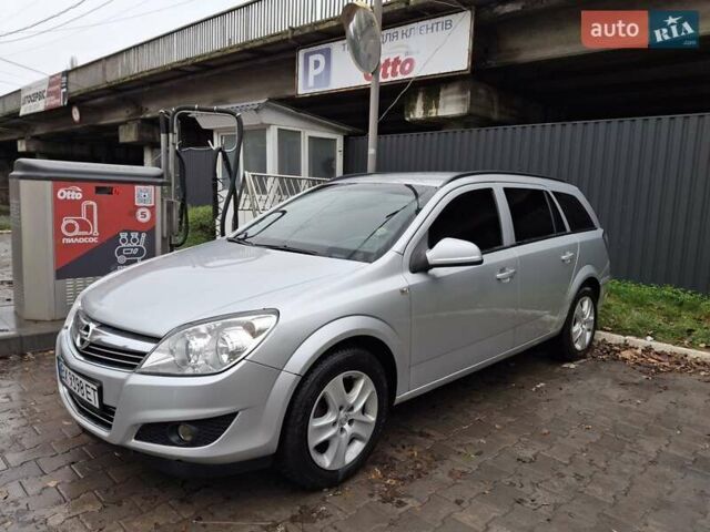 Серый Опель Астра, объемом двигателя 1.6 л и пробегом 290 тыс. км за 5450 $, фото 3 на Automoto.ua