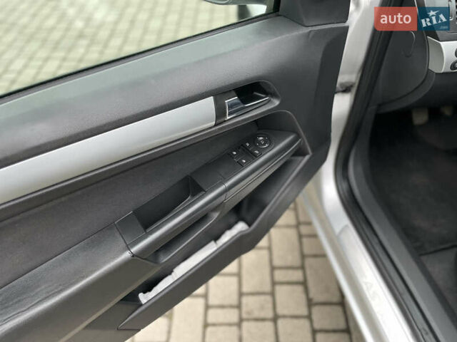 Сірий Опель Астра, об'ємом двигуна 1.6 л та пробігом 206 тис. км за 5600 $, фото 34 на Automoto.ua