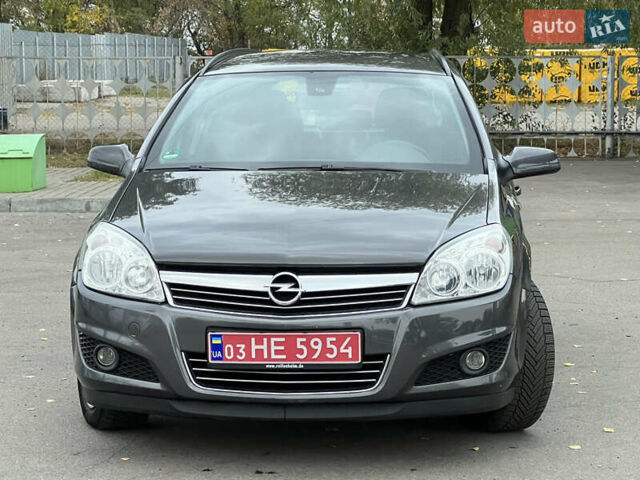 Серый Опель Астра, объемом двигателя 0 л и пробегом 230 тыс. км за 5700 $, фото 3 на Automoto.ua