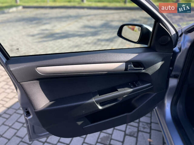 Серый Опель Астра, объемом двигателя 1.6 л и пробегом 228 тыс. км за 5500 $, фото 23 на Automoto.ua