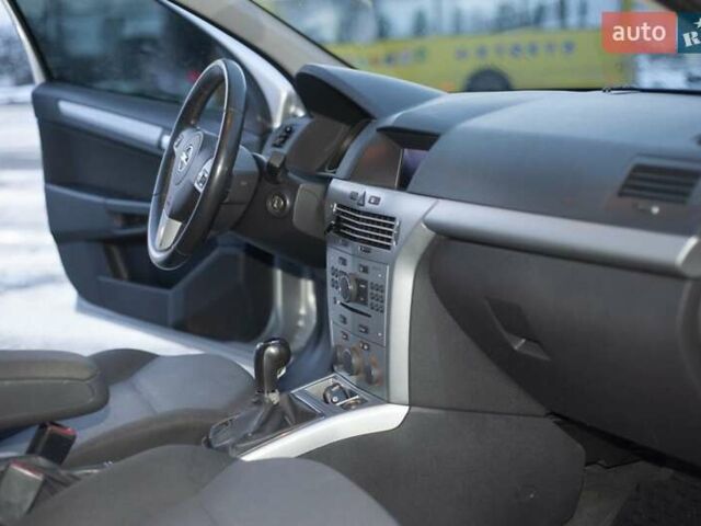 Сірий Опель Астра, об'ємом двигуна 1.7 л та пробігом 220 тис. км за 5600 $, фото 8 на Automoto.ua