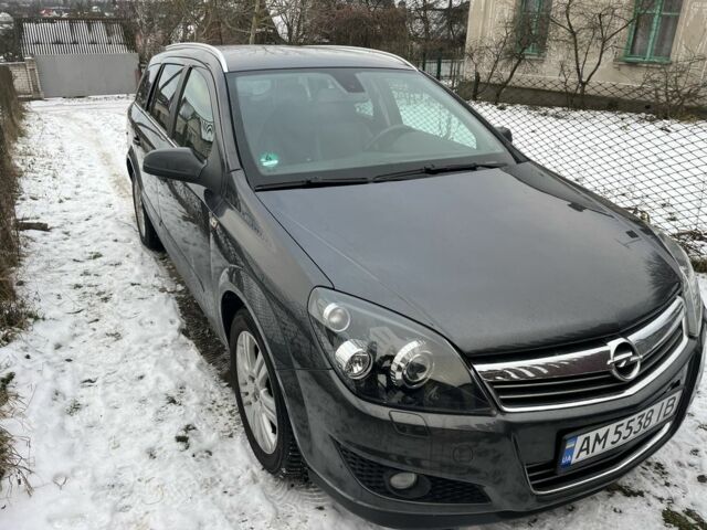 Сірий Опель Астра, об'ємом двигуна 1.6 л та пробігом 232 тис. км за 5500 $, фото 2 на Automoto.ua