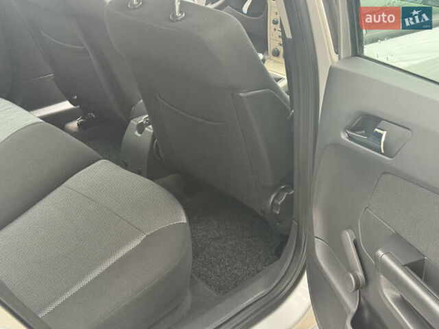 Серый Опель Астра, объемом двигателя 1.6 л и пробегом 237 тыс. км за 6300 $, фото 11 на Automoto.ua