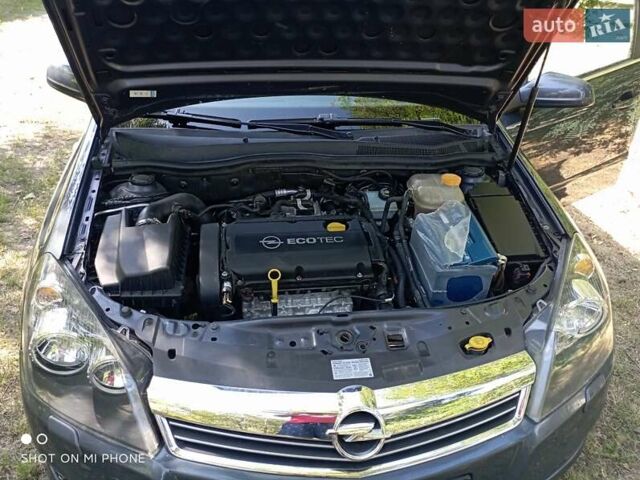 Серый Опель Астра, объемом двигателя 1.6 л и пробегом 221 тыс. км за 5300 $, фото 12 на Automoto.ua