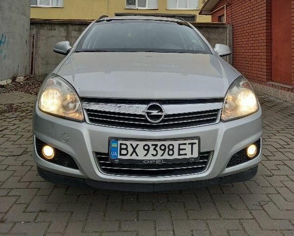 Серый Опель Астра, объемом двигателя 1.6 л и пробегом 280 тыс. км за 5300 $, фото 1 на Automoto.ua