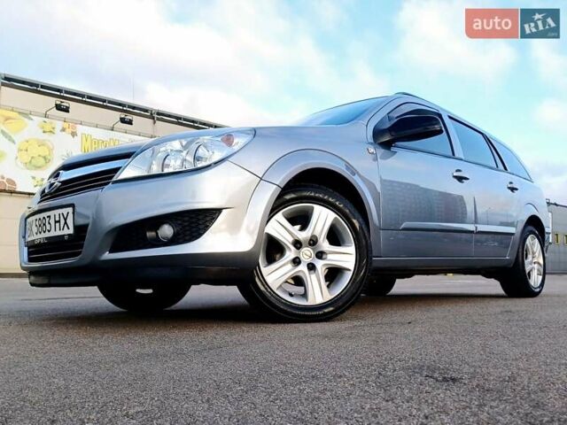 Серый Опель Астра, объемом двигателя 1.6 л и пробегом 200 тыс. км за 6150 $, фото 2 на Automoto.ua