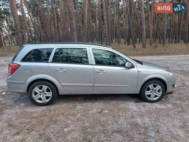 Серый Опель Астра, объемом двигателя 1.6 л и пробегом 206 тыс. км за 5850 $, фото 6 на Automoto.ua