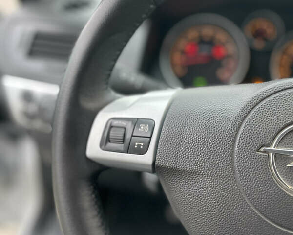 Сірий Опель Астра, об'ємом двигуна 1.6 л та пробігом 206 тис. км за 5600 $, фото 25 на Automoto.ua