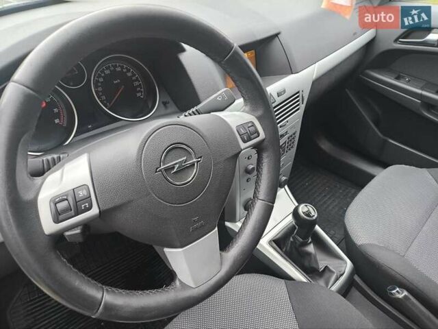 Сірий Опель Астра, об'ємом двигуна 1.6 л та пробігом 215 тис. км за 5600 $, фото 24 на Automoto.ua
