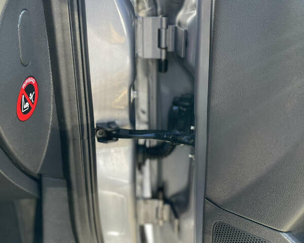 Серый Опель Астра, объемом двигателя 1.6 л и пробегом 228 тыс. км за 5500 $, фото 39 на Automoto.ua