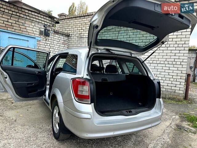 Серый Опель Астра, объемом двигателя 1.7 л и пробегом 304 тыс. км за 5800 $, фото 39 на Automoto.ua