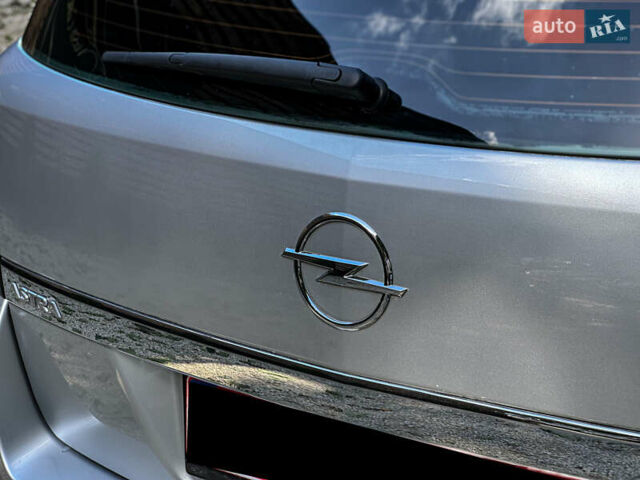 Серый Опель Астра, объемом двигателя 1.6 л и пробегом 210 тыс. км за 5500 $, фото 50 на Automoto.ua