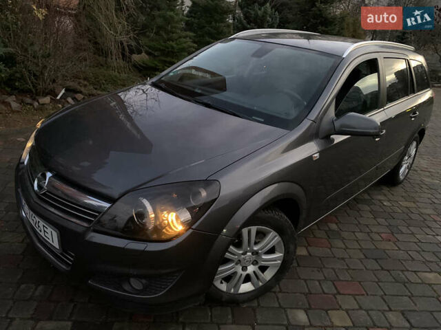 Серый Опель Астра, объемом двигателя 1.69 л и пробегом 294 тыс. км за 5000 $, фото 25 на Automoto.ua