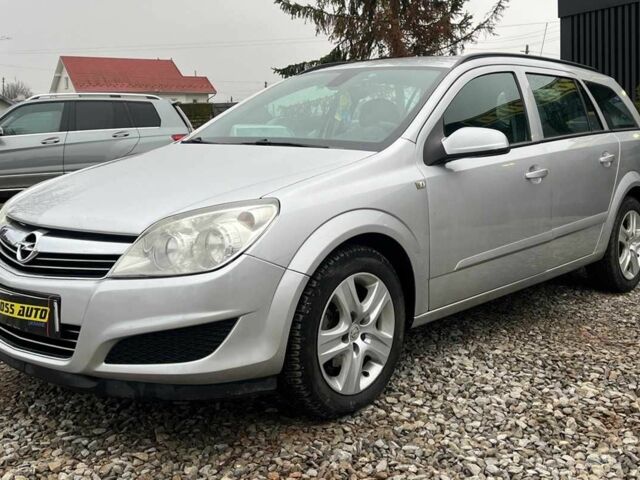 Серый Опель Астра, объемом двигателя 1.7 л и пробегом 300 тыс. км за 6100 $, фото 2 на Automoto.ua