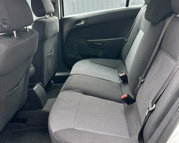 Сірий Опель Астра, об'ємом двигуна 1.6 л та пробігом 152 тис. км за 5999 $, фото 104 на Automoto.ua