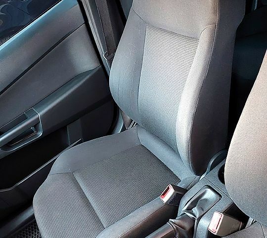 Серый Опель Астра, объемом двигателя 1.6 л и пробегом 236 тыс. км за 6000 $, фото 2 на Automoto.ua