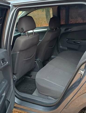 Опель Астра 2009 у Глухове на Automoto.ua Сірий Опель Астра, об'ємом двигуна 1.6 л та пробігом 255 тис. км за 5500 $, фото 7 на Automoto.ua