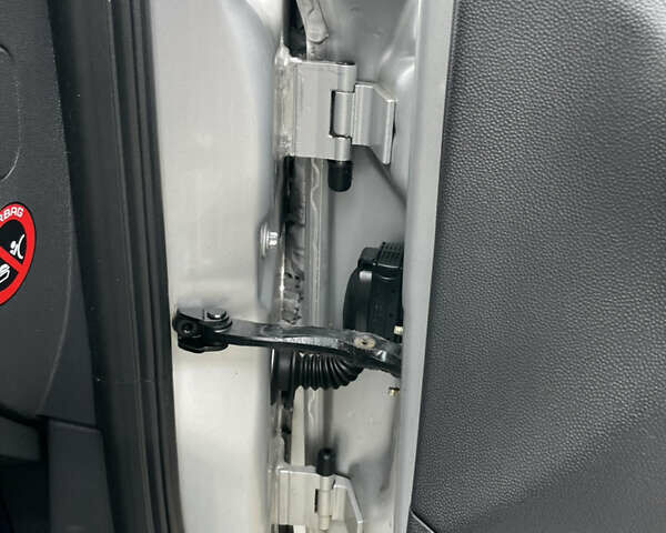 Сірий Опель Астра, об'ємом двигуна 1.6 л та пробігом 206 тис. км за 5600 $, фото 21 на Automoto.ua