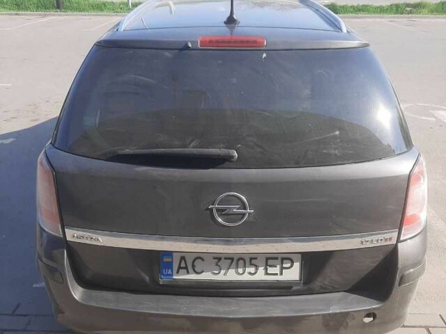 Серый Опель Астра, объемом двигателя 1.7 л и пробегом 320 тыс. км за 4900 $, фото 2 на Automoto.ua