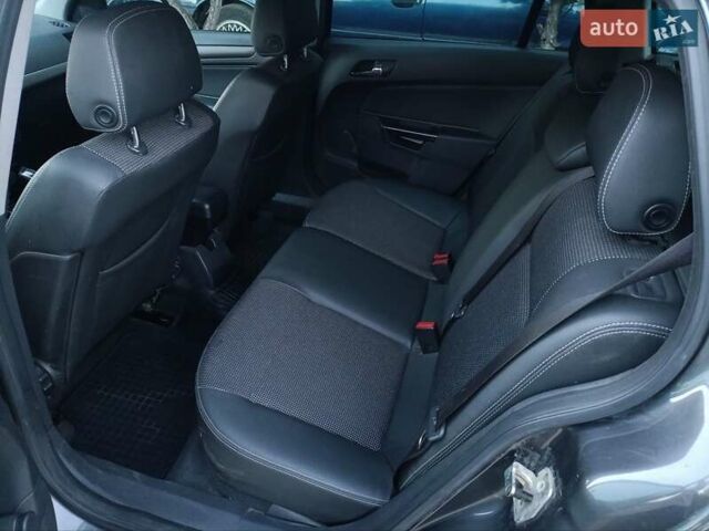 Сірий Опель Астра, об'ємом двигуна 1.6 л та пробігом 215 тис. км за 7500 $, фото 1 на Automoto.ua