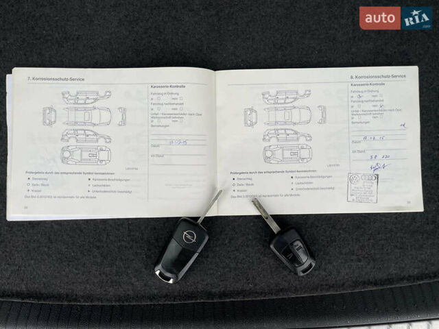 Серый Опель Астра, объемом двигателя 1.6 л и пробегом 228 тыс. км за 5500 $, фото 59 на Automoto.ua