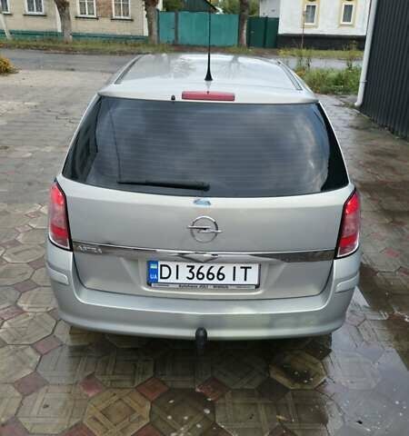 Опель Астра 2009 в Кролевце на Automoto.ua Серый Опель Астра, объемом двигателя 1.4 л и пробегом 244 тыс. км за 4950 $, фото 8 на Automoto.ua