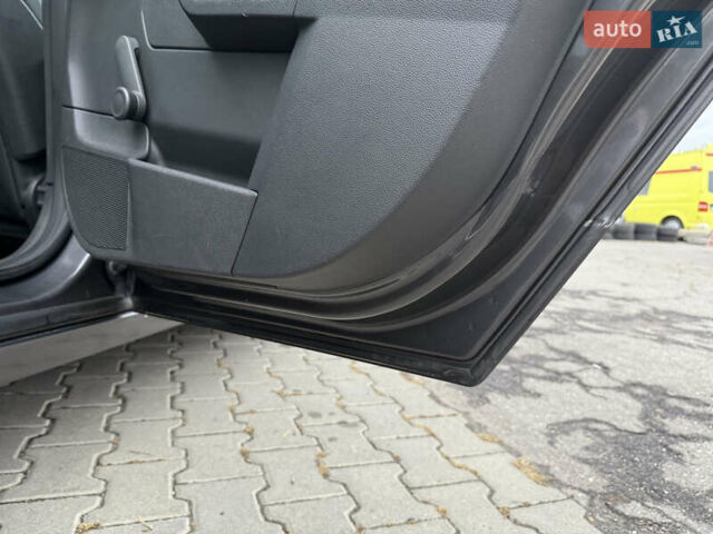 Сірий Опель Астра, об'ємом двигуна 1.7 л та пробігом 270 тис. км за 6400 $, фото 52 на Automoto.ua