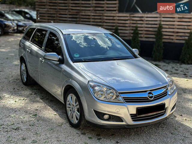 Серый Опель Астра, объемом двигателя 1.6 л и пробегом 210 тыс. км за 5500 $, фото 7 на Automoto.ua