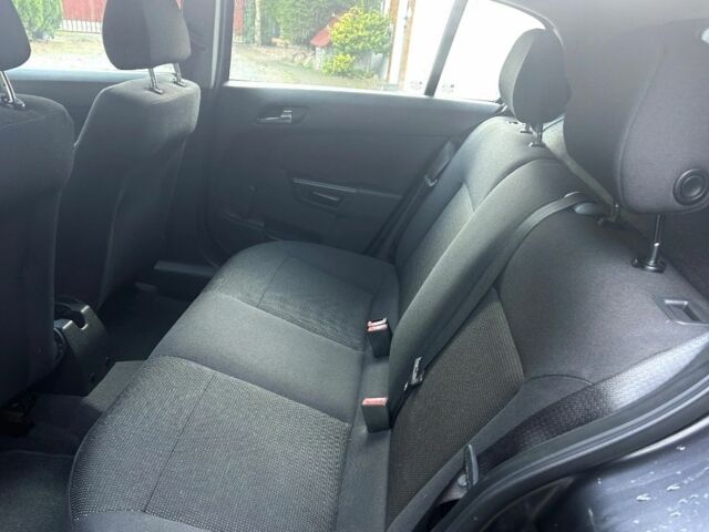 Серый Опель Астра, объемом двигателя 1.6 л и пробегом 240 тыс. км за 2100 $, фото 6 на Automoto.ua