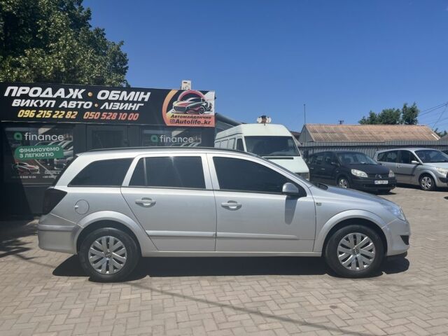 Серый Опель Астра, объемом двигателя 1.7 л и пробегом 254 тыс. км за 5900 $, фото 3 на Automoto.ua