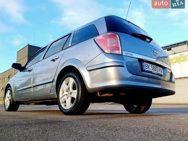 Серый Опель Астра, объемом двигателя 1.6 л и пробегом 200 тыс. км за 6150 $, фото 4 на Automoto.ua