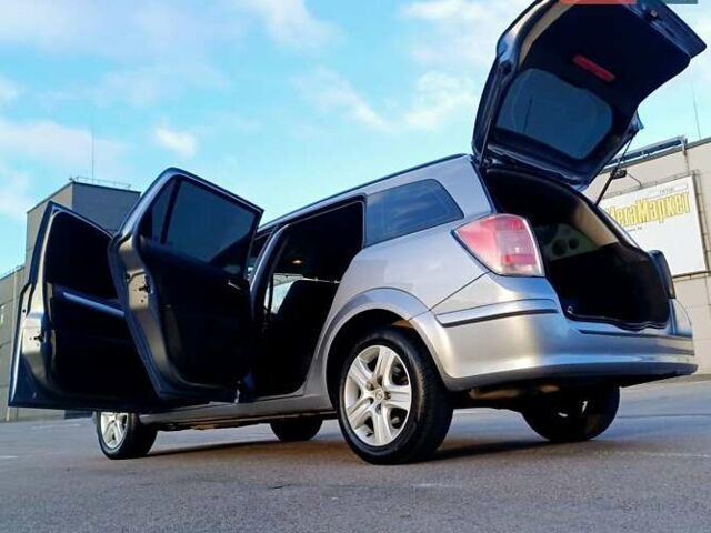 Серый Опель Астра, объемом двигателя 1.6 л и пробегом 200 тыс. км за 6150 $, фото 3 на Automoto.ua