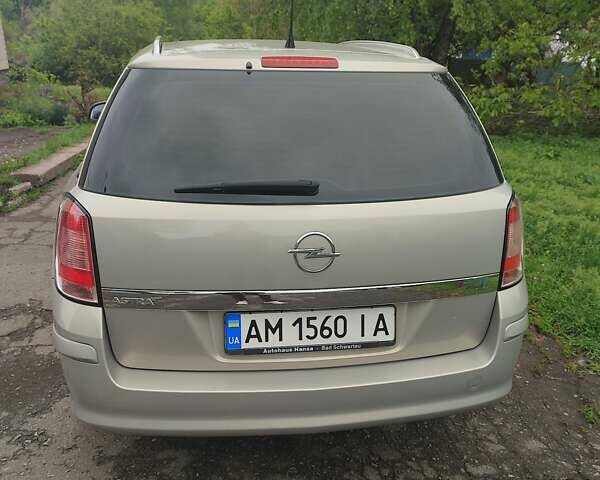 Серый Опель Астра, объемом двигателя 1.6 л и пробегом 199 тыс. км за 5650 $, фото 4 на Automoto.ua