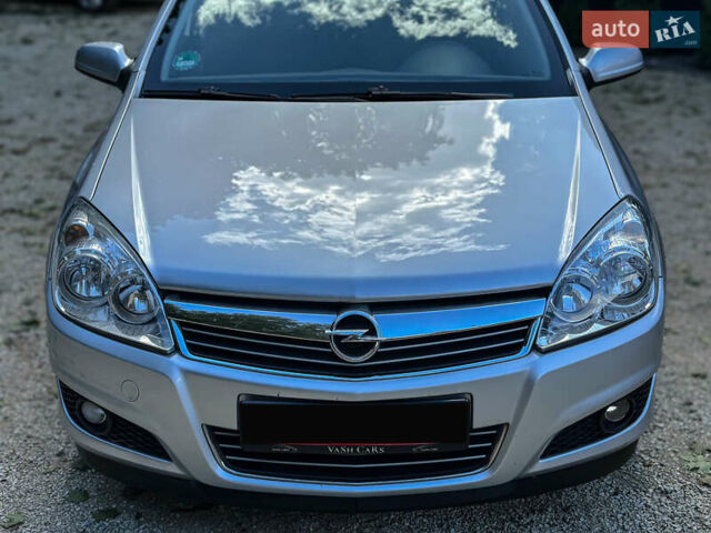 Серый Опель Астра, объемом двигателя 1.6 л и пробегом 210 тыс. км за 5500 $, фото 28 на Automoto.ua