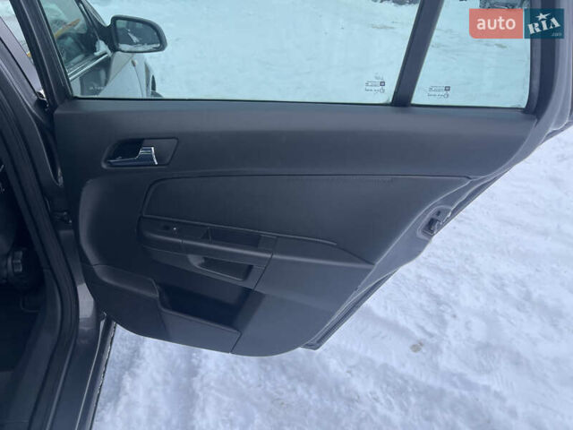 Серый Опель Астра, объемом двигателя 1.6 л и пробегом 198 тыс. км за 6299 $, фото 23 на Automoto.ua