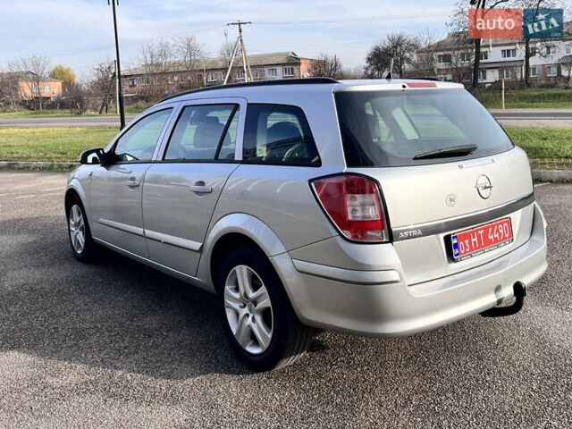 Серый Опель Астра, объемом двигателя 1.6 л и пробегом 230 тыс. км за 5950 $, фото 13 на Automoto.ua