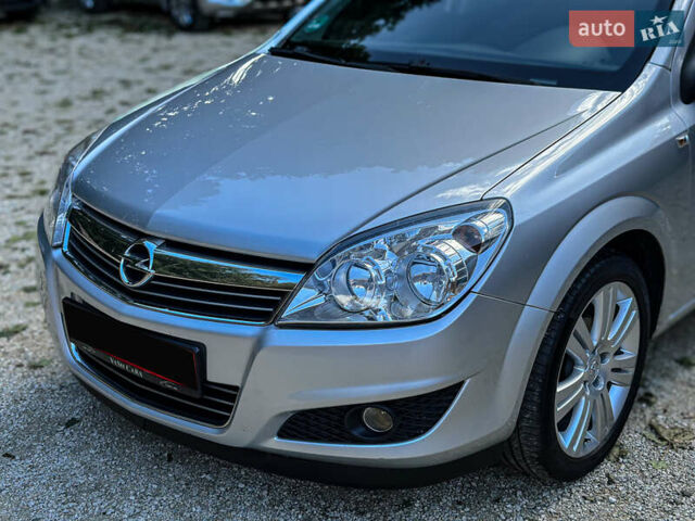 Серый Опель Астра, объемом двигателя 1.6 л и пробегом 210 тыс. км за 5500 $, фото 30 на Automoto.ua