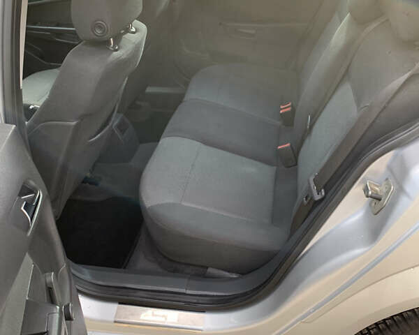 Серый Опель Астра, объемом двигателя 1.6 л и пробегом 205 тыс. км за 5400 $, фото 9 на Automoto.ua