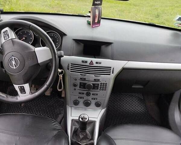 Сірий Опель Астра, об'ємом двигуна 1.7 л та пробігом 286 тис. км за 5100 $, фото 24 на Automoto.ua