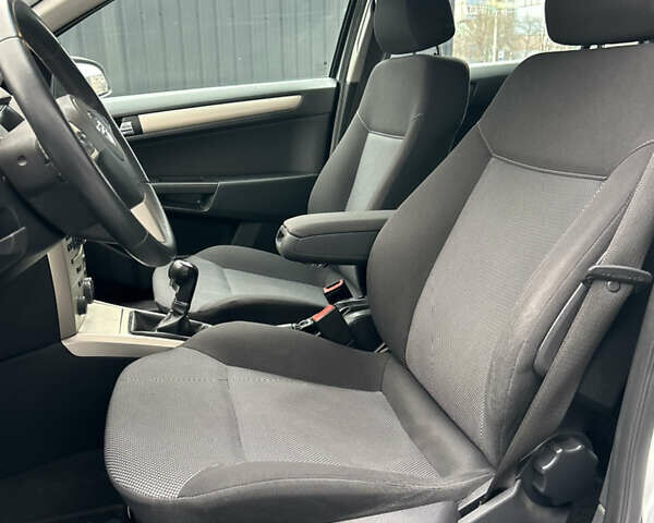 Сірий Опель Астра, об'ємом двигуна 1.6 л та пробігом 152 тис. км за 5999 $, фото 12 на Automoto.ua