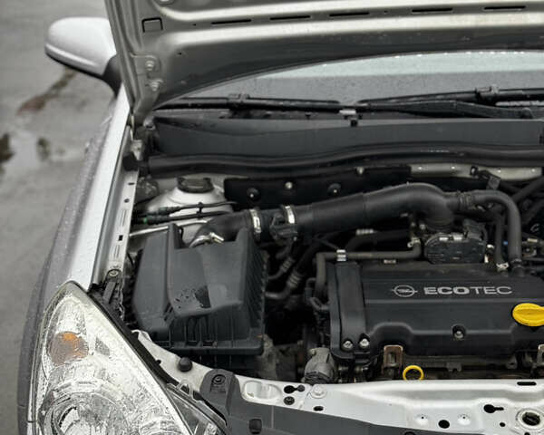 Серый Опель Астра, объемом двигателя 1.4 л и пробегом 199 тыс. км за 5350 $, фото 40 на Automoto.ua