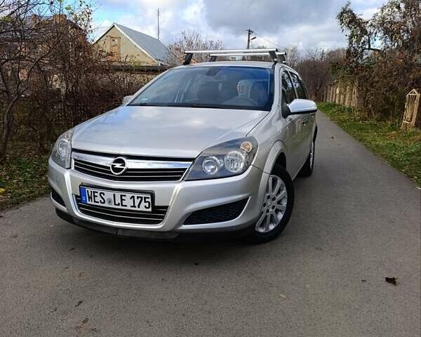 Серый Опель Астра, объемом двигателя 1.6 л и пробегом 207 тыс. км за 5800 $, фото 5 на Automoto.ua